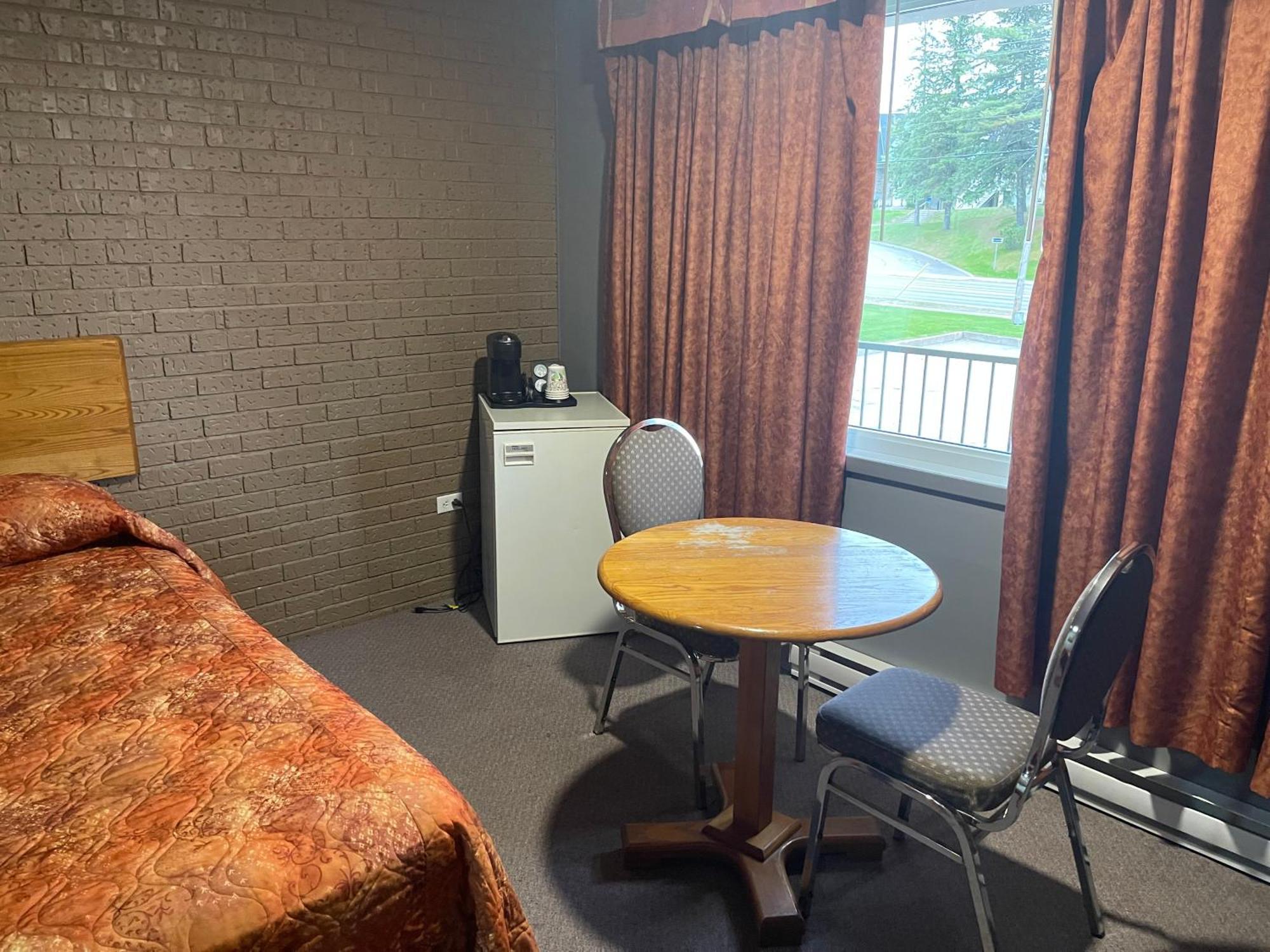 Auberge L'Étape Mont-Laurier Habitación foto